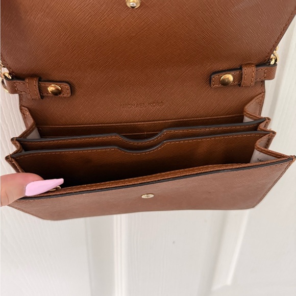 Michael Kors Brown Wallet on Chain Crossbody Bag with Gold Hardware - Picture 3 of 12